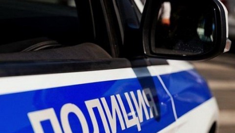 В городе Ряжске полицейские задержали нетрезвого мужчину, угрожавшего зарезать дочь В городе Ряжске полицейские задержали нетрезвого мужчину, угрожавшего зарезать дочь